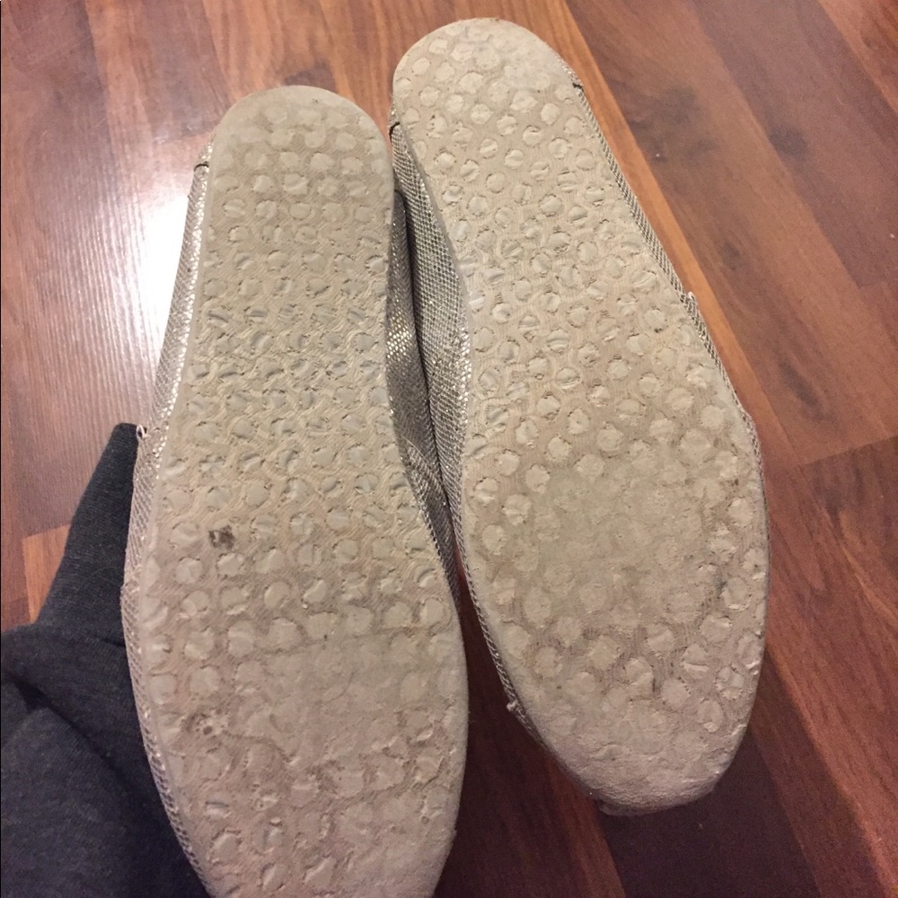 Toms - Picture 4 of 5